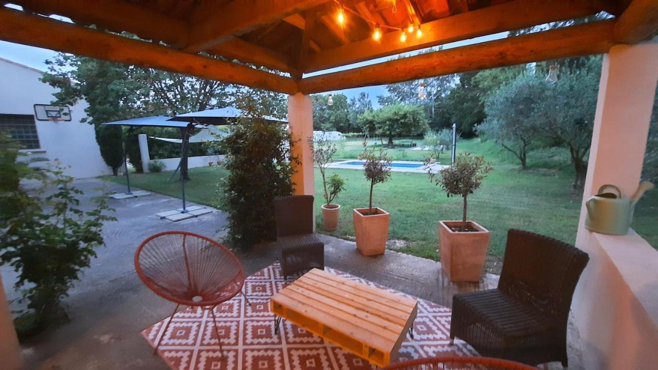 Ferienwohnung Ginette Et Marcel Saint-Rémy-de-Provence Exterior foto